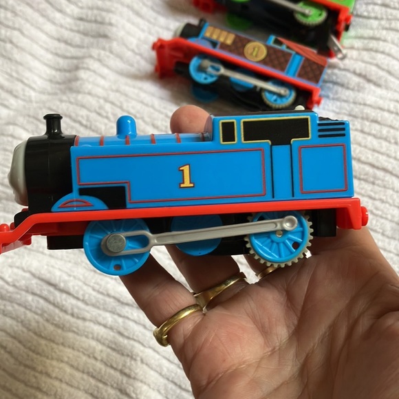 Set of 6 Thomas the train engines - Picture 5 of 13